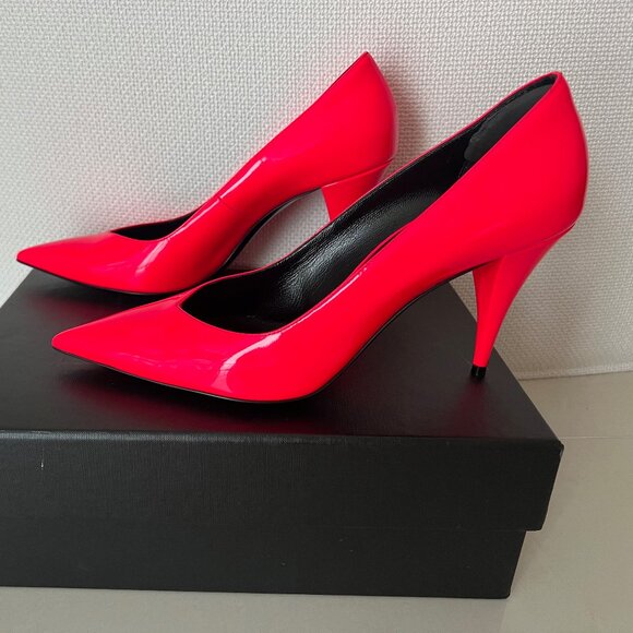 SAINT LAURENT Kiki 85 Pumps in Bright Pink Patent Leather – IT 40 / US 9–9.5 - Picture 9 of 11